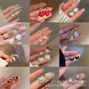 �n����hŮ���ĺ��s���|����ͬ����Ķ�����l�S���h