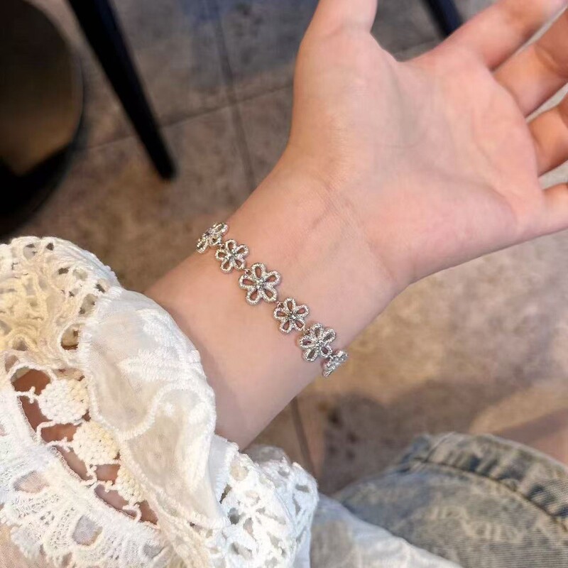 スターリングシルバー s925 レースフラワーブレスレットエレガントで軽い高級ニッチ優しい気質ハイエンド多用途絶妙|undefined