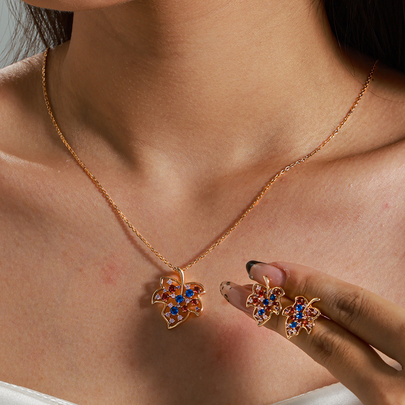 Xuping color artificial joya arce pendientes colgante diseño femenino sensación de lujo ligero conjunto de joyas