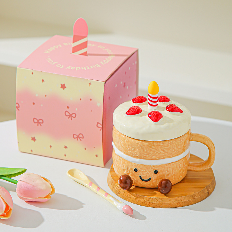 Canta de vela de cumpleaños encantadora tarta de cerámica taza de marca de dibujos animados con taza de agua de tapa de expresión creativa taza de café sonriente