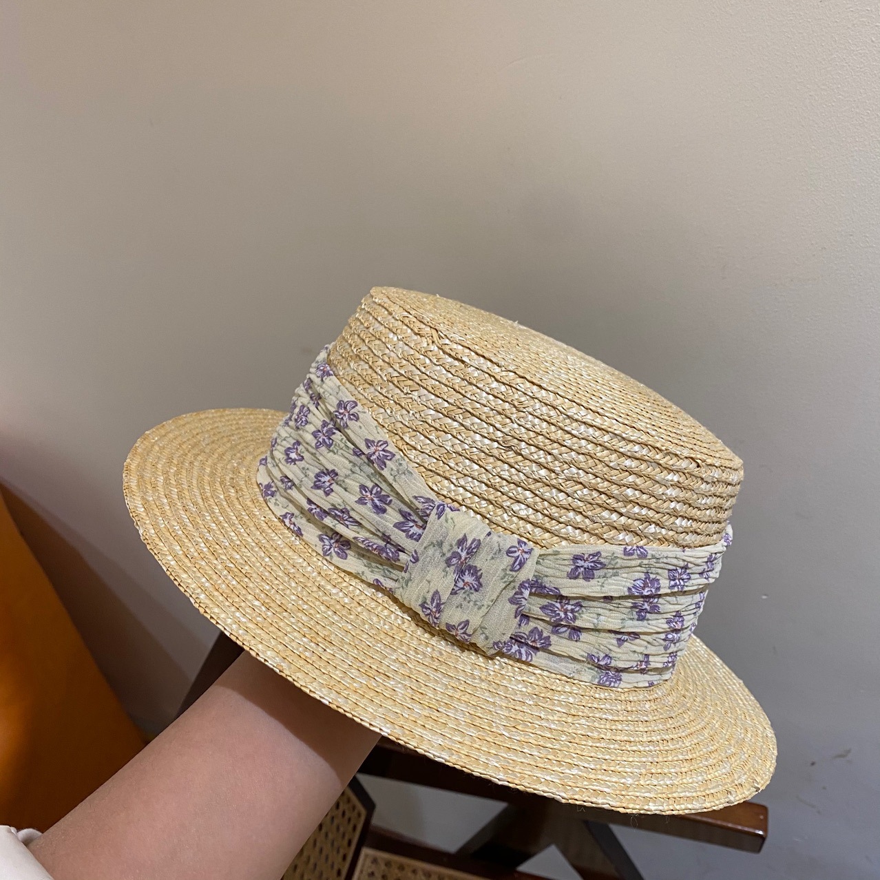 Sombrero De Paja De Trigo Con Parte Superior Plana De Ala Pequeña Floral Sombrero De Sol De Verano Para Mujer Sombrero De Vacaciones display picture 7