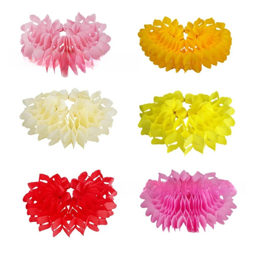 Four-leaf clover paper streamers, wedding venue decoration, bedroom setup, birthday party decoration, wedding supplies, back-to-school decoration