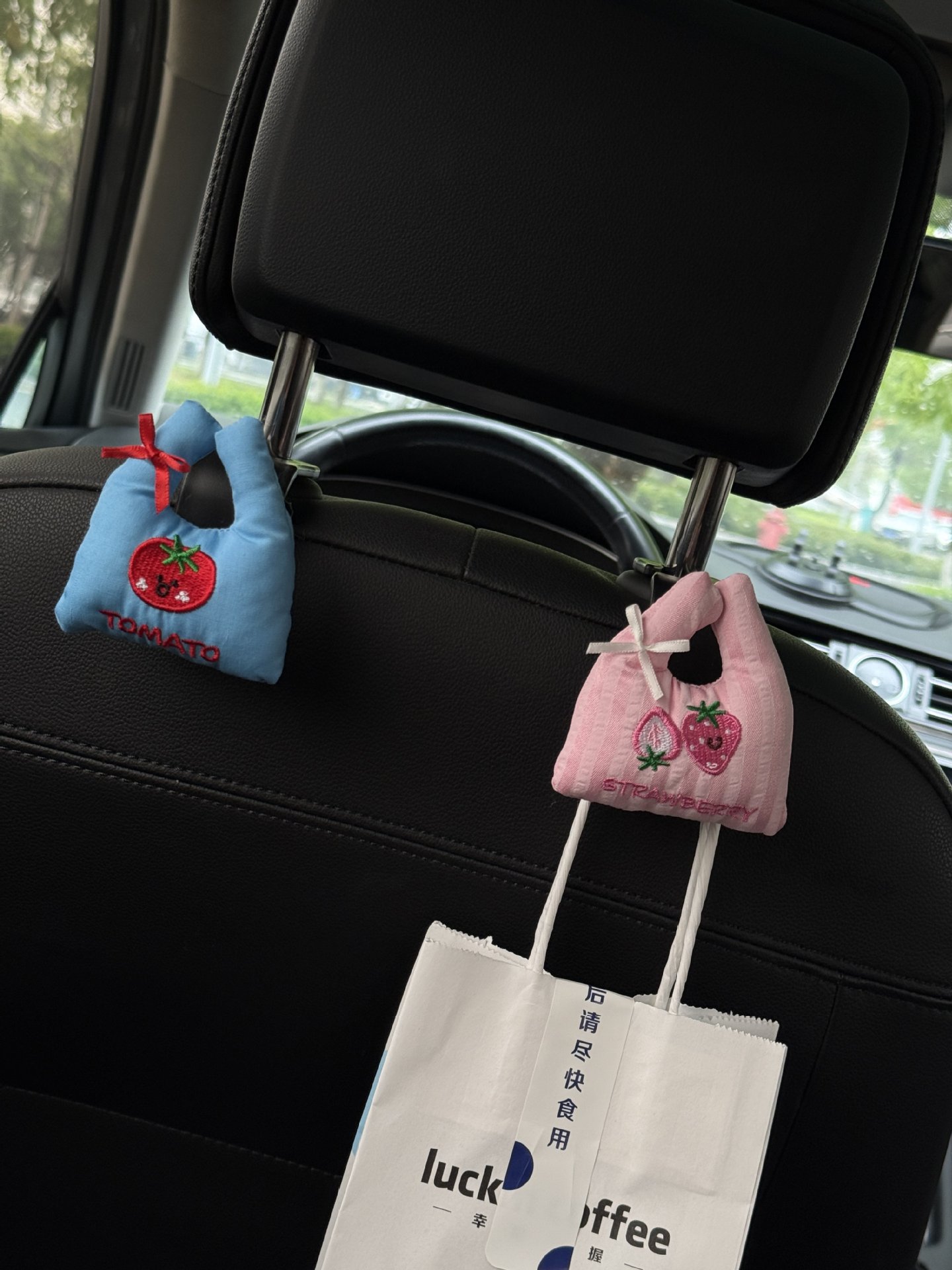 Car-mounted hook for in-car creative multifunctional storage, fruit shopping bag, tote bag hook for neat organization
