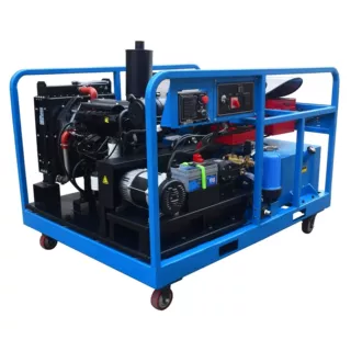 柴油四缸30KW高温高压清洗车 350巴高压热水清洗机 带湿蒸汽功能