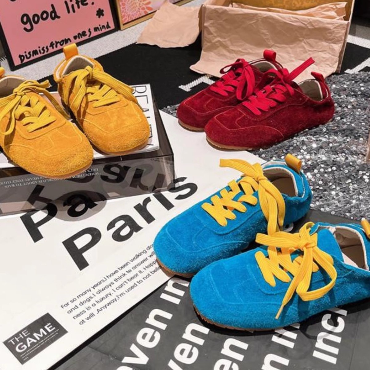 2025 nuevos zapatos casuales con cordones de cuero, zapatos de deporte, zapatos de entrenamiento alemanes, suela suave, cómodos zapatos individuales de todo fósforo, zapatos de galleta, zapatos de mujer