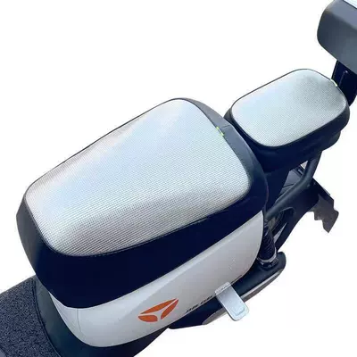 Yeni standart elektrikli skuterlər üçün suya, günəşə davamlı, istilik izolyasiyalı dəri oturacaq üzlüyü.