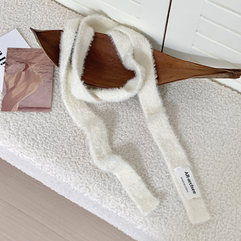 Bufandas de invierno de alta calidad nicho de diseño de lana estrecha decoración de color sólido bufandas de invierno cálidas bufandas al por mayor