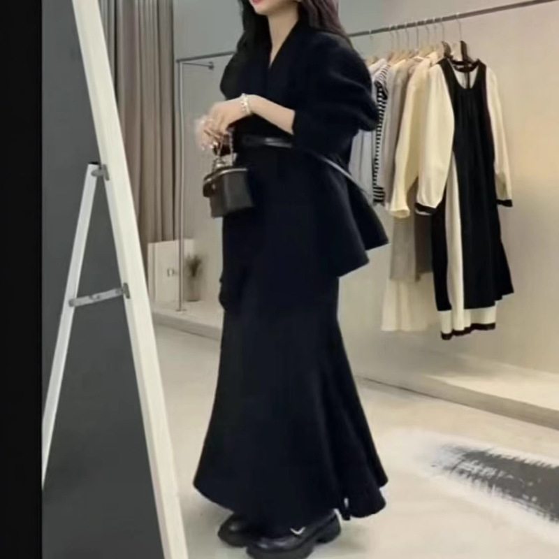 PH59830大爱美依缘2025秋冬新款黑色收腰毛衣外套半身裙洋气显瘦|undefined