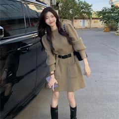 【ベルトを送る】新型婦人服の優しい乳系はセットの組み合わせ感を着てスカートの小さい香りのワンピースを着ます。
