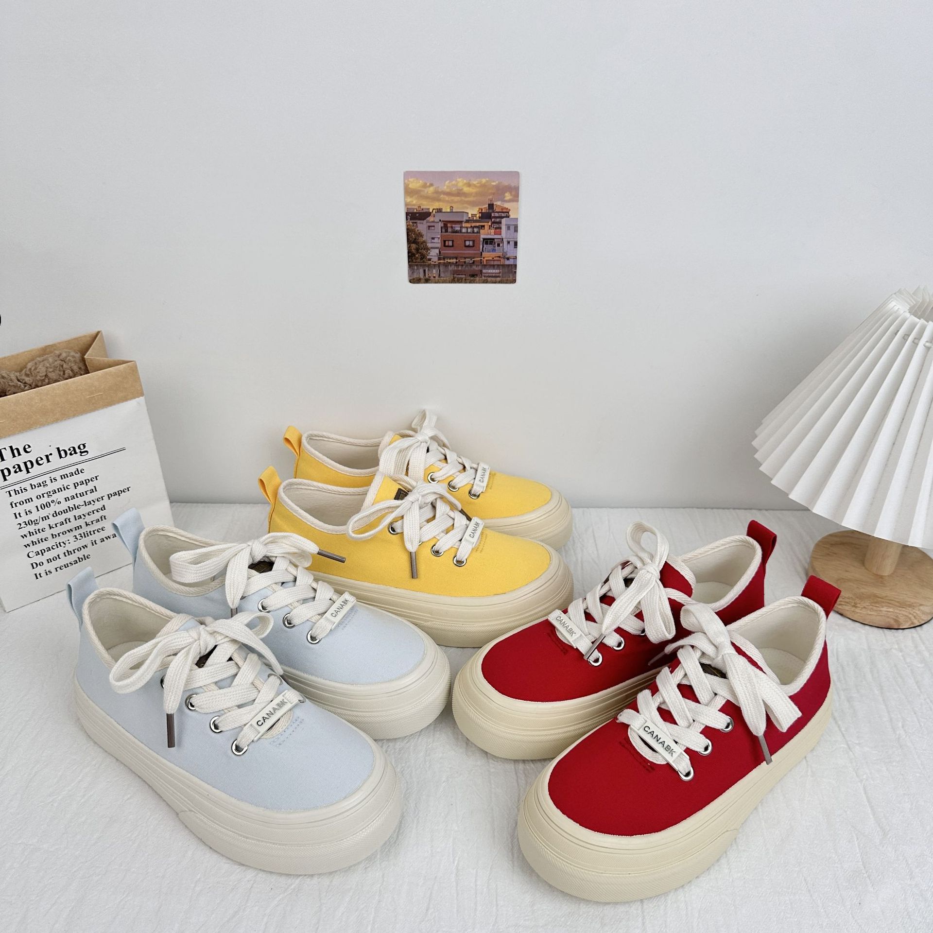 Yuanbo 2025 verano nuevo estilo de las mujeres zapatos de lona transpirables de suela gruesa zapatillas de deporte casuales de todo fósforo de nicho zapatos de moda para el cabello
