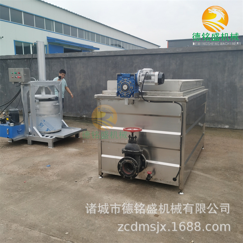 油渣自动出的羊油炼油锅 猪镖油炼制设备 电加热导热油炼油锅