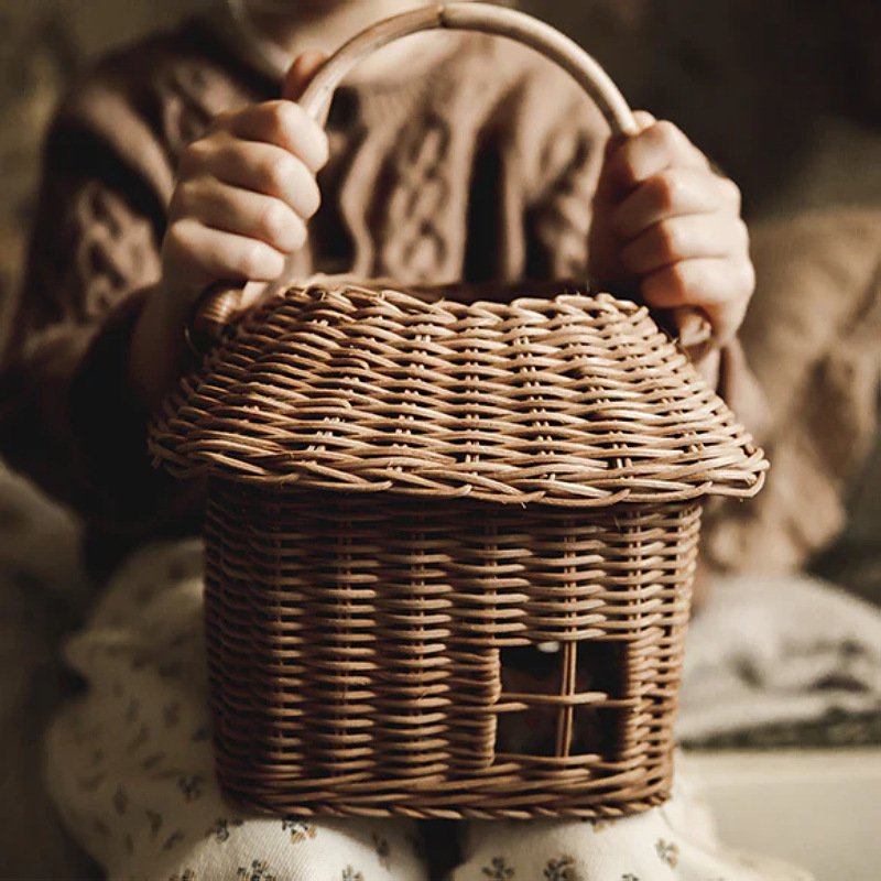 Cesta de almacenamiento de casa pequeña tejida de ratán estilo ins, bolsa de juguete, canasta de flores tejida, accesorios de tiro para niños