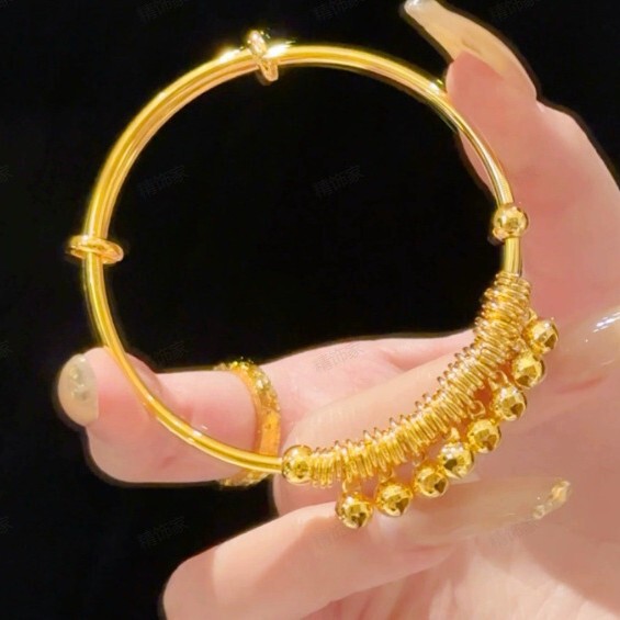 Niche Design Sense National Style Eight Treasures Bell Bracelet Pure Copper Gold Plated Tassel Bell Push Pull Bracelet Hanfu Photograph