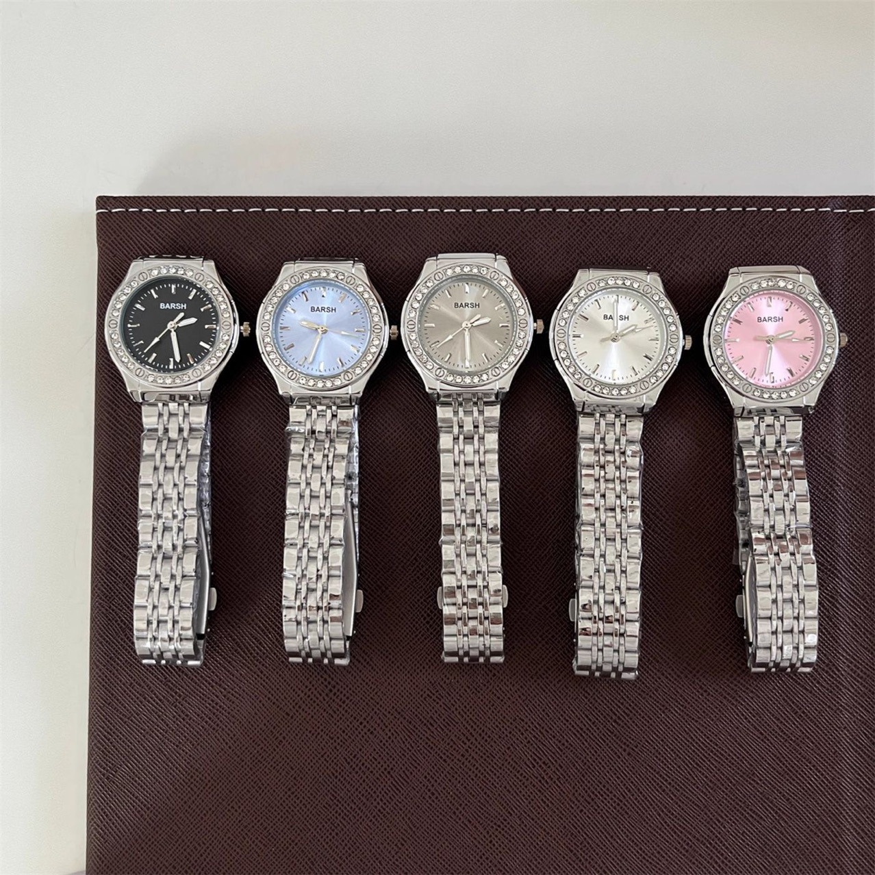 Popular Simple and Fashionable Watch for Women, New Model with Exquisite Diamond-Encrusted Steel Band, High-End Light Luxury Women's Watch, Cross-Border Wholesale