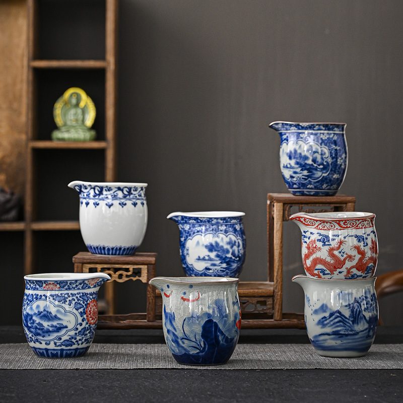 Lao Tao Mud Blue and White Porcelain Gongdao Cup, Qianli Jiangshan Ceramic Tea Sea, Retro Tea Dispenser, Household Tea Ceremony Gungfu Tea Set