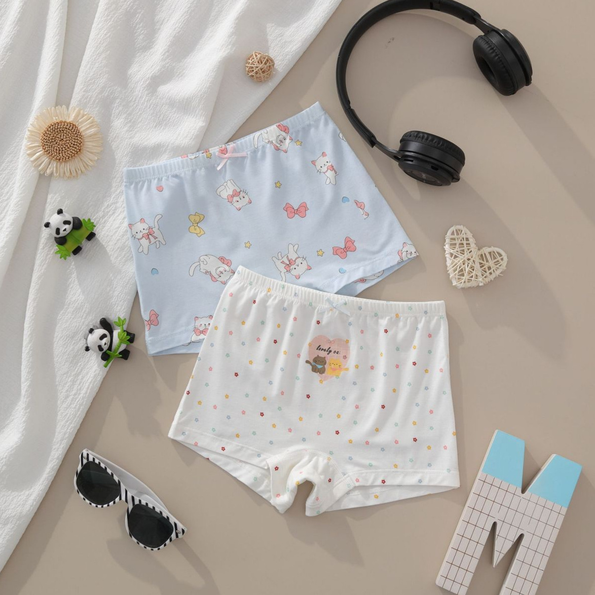 Girls' Underwear, Four-Corner Children's Style, Cute Antibacterial Mid-Waist Boxer Briefs for Girls, Children, Students and Girls Wholesale