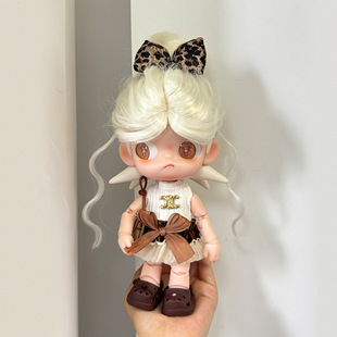 Zsiga���ӽ�һ����1/8�ɐ���ż�����·����b���y���°���Ь���¿�