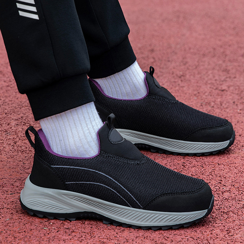 Zapatos de ancianos para hombres primavera nueva zapatos de papá casuales suaves antideslizantes cómodos de mediana edad zapatos de tela de Beijing viejos image 2