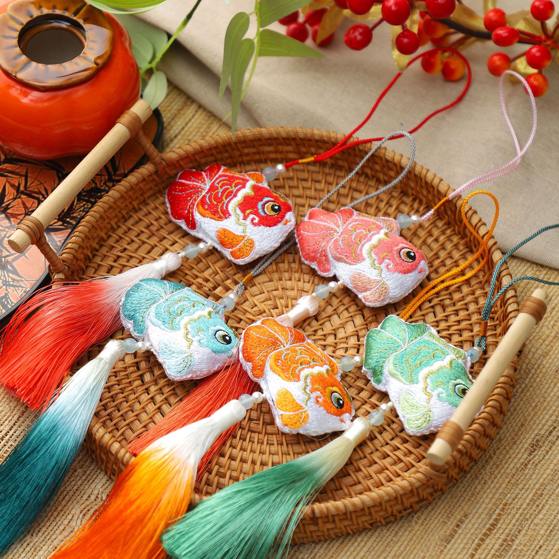 Colgante de Año Nuevo de siete colores de siete colores Koi Boche de Año Nuevo decoración de barril con flores de material DIY colgante de flores