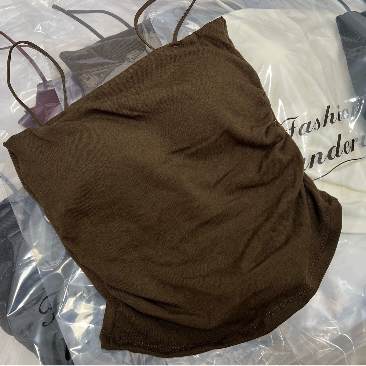 Хлопковый весенний и летний жилет с тонкими складками на спине с подушками на груди