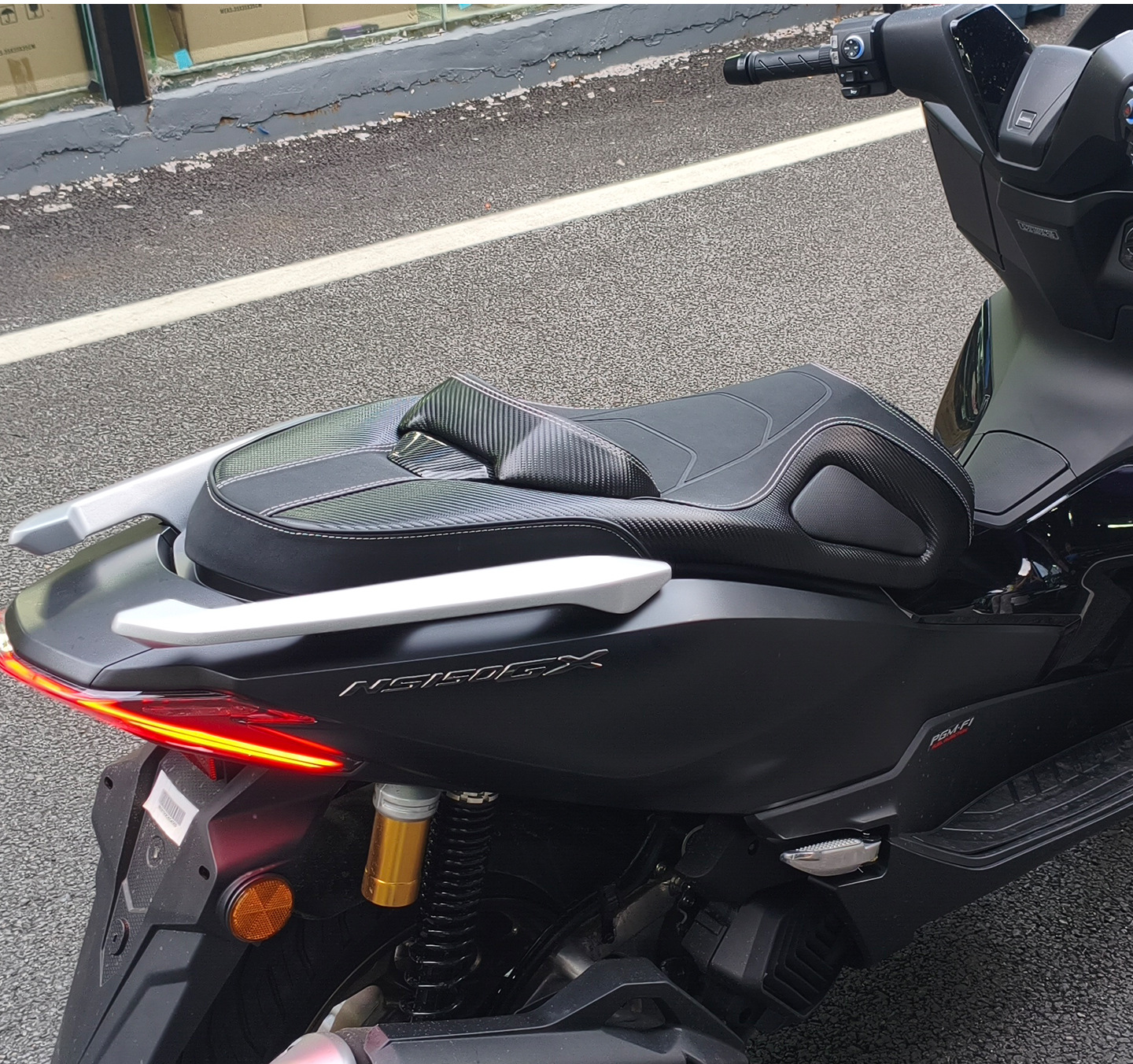 Suitable for Honda Ns150Gx Motorcycle Accessories, Latex Waterproof, Non-Slip, Breathable Seat Cushion with Lumbar Support