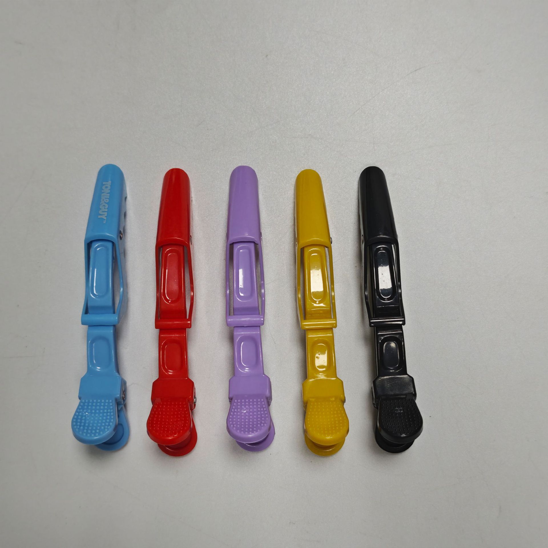 Professionele alligatorsectieclips voor haarkapsalon styling_voghion.com