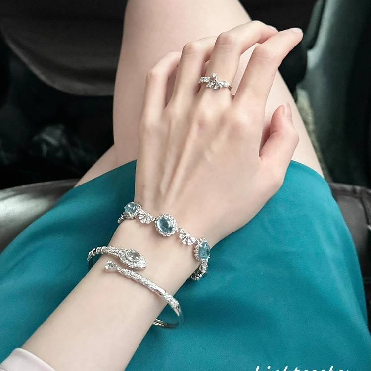 New Cool Spirit Snake Hao Shi Open Bracelet Women's Summer Niche Design Aquamarine Design Bracelet