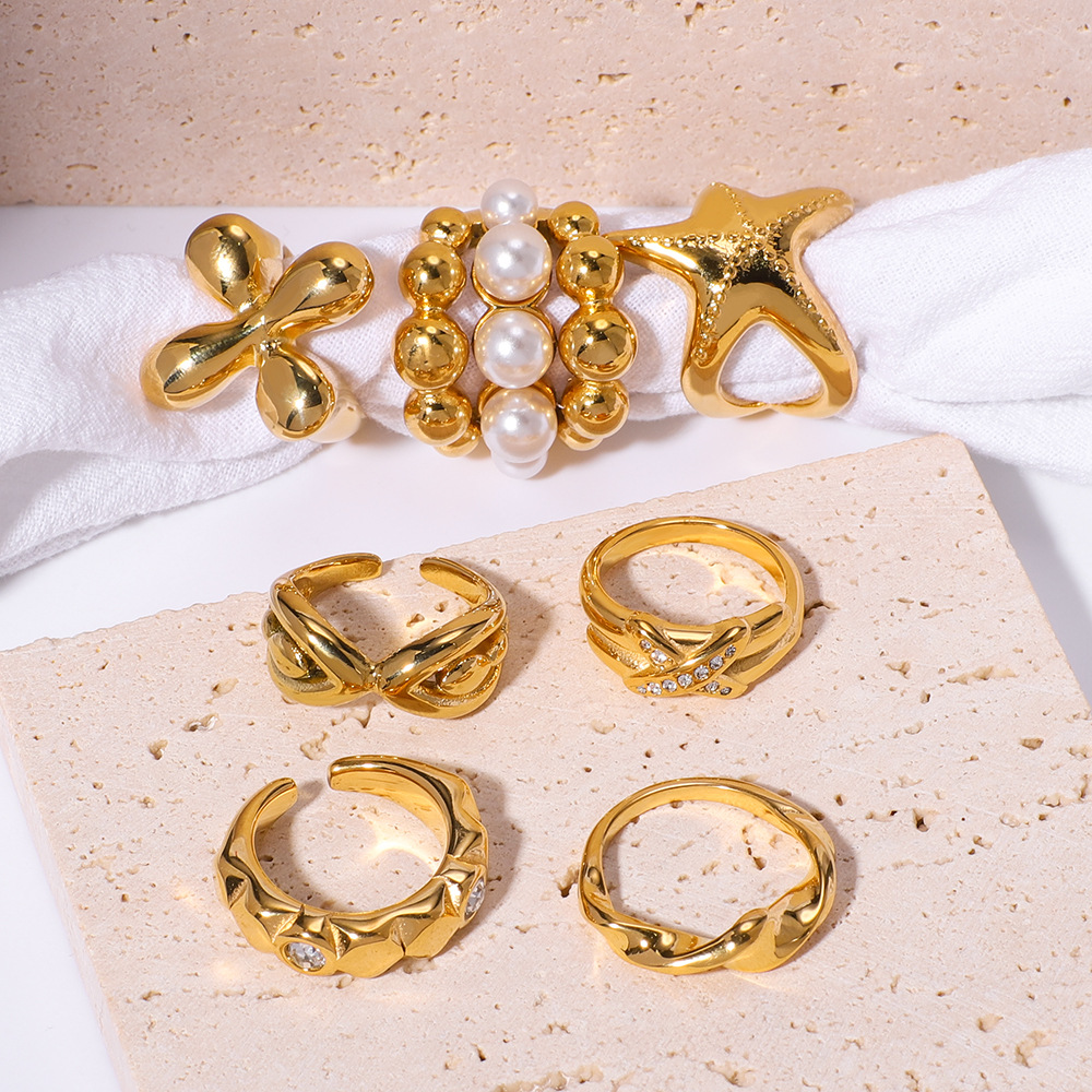 PVD Coated Gold Plating Process Wholesale Jewelry Casual Elegant Lady Starfish Titanium Steel Plating Open Rings