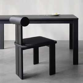 北欧实木餐椅家用高级黑色餐厅靠背椅设计师款中古风白蜡木小狗椅