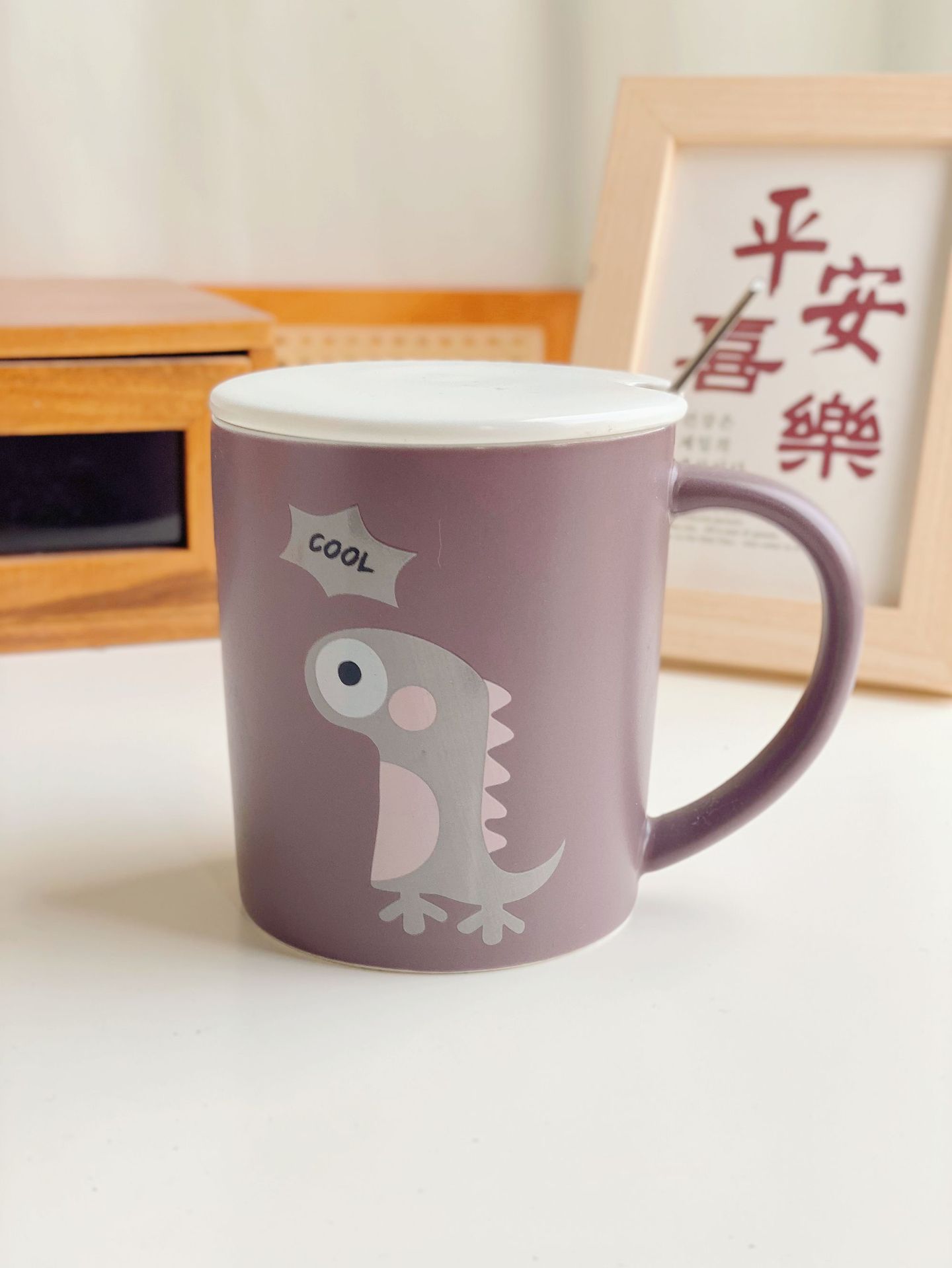 Cada 5 Yuan taza de cerámica taza de liquidación cantidad de stock no es mucho taza de café taza de agua taza de dibujos animados taza de desayuno