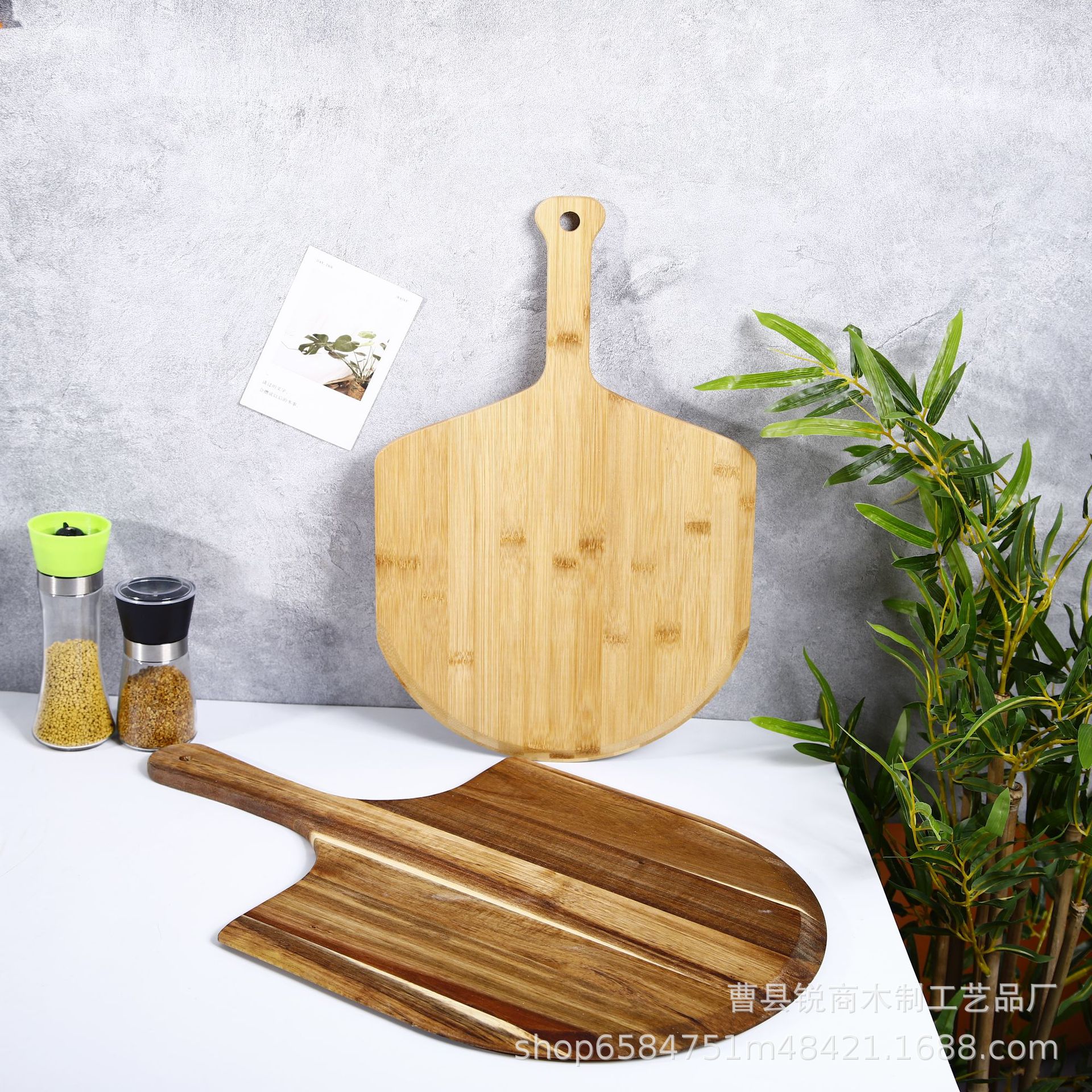 Buy quality Bamboo Wood Pizza Tray Wooden Fan Steak Pastry Fruit Snack