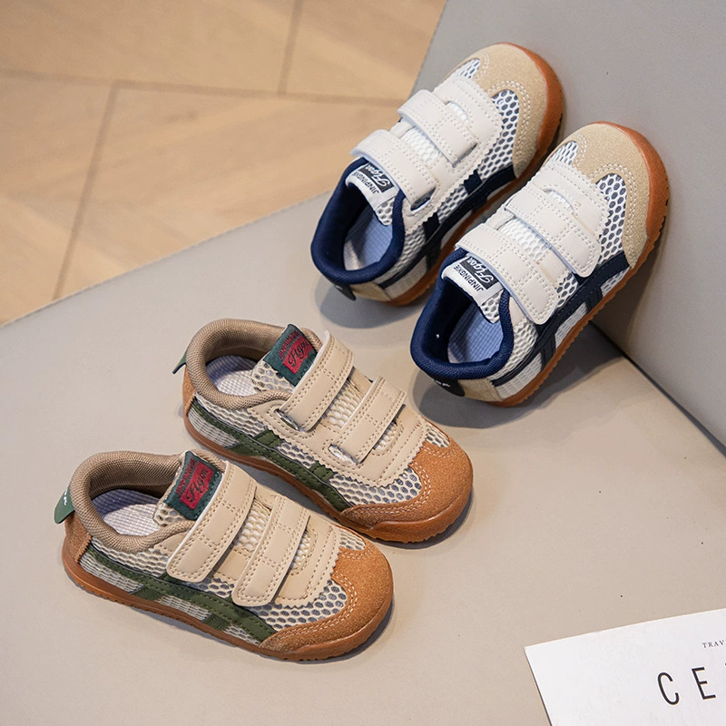 2024 Весна и лето новая дышащая детская обувь из одной сетки для мальчиков и девочек с мягкой подошвой аргановая обувь для средних и маленьких детей Модные брендовые кроссовки