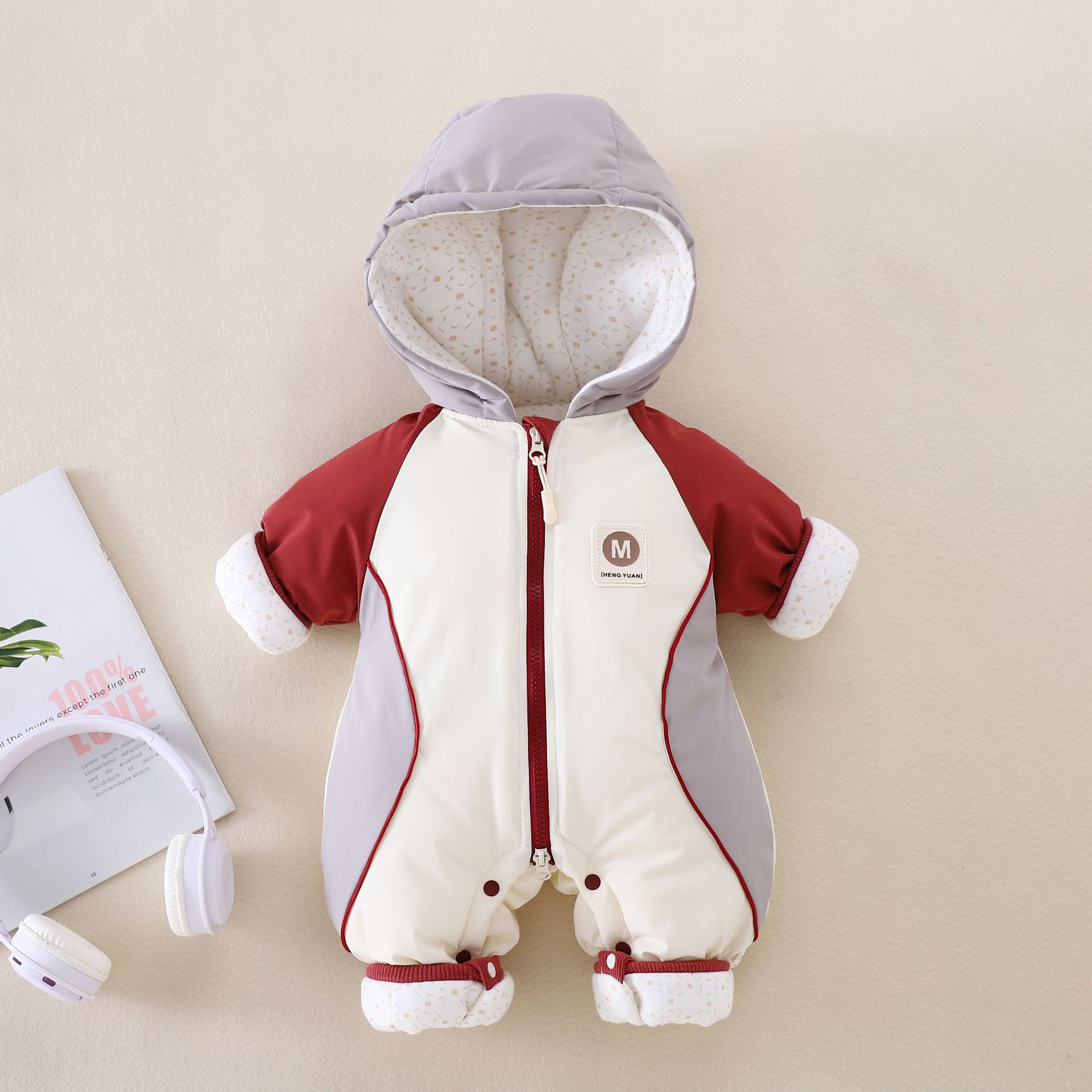 安阳婴童装A类婴儿秋冬装冲锋衣防风连体衣加厚外出爬服宝宝棉衣