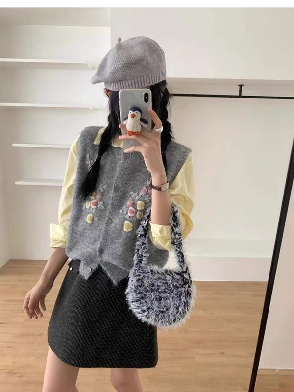 设计感立体绣花圆领针织马甲女2025春秋新款韩系叠穿洋气外搭背心|undefined