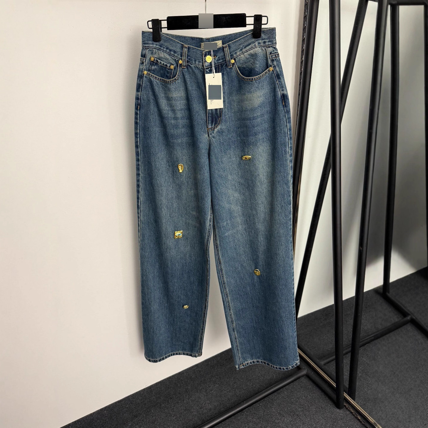 Qadın yüksək bel dar denim şalvar, metal düyməli