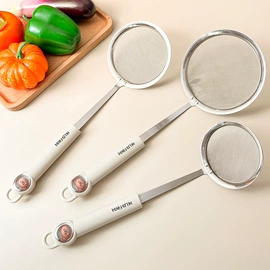 保鲜盒、饭盒;勺、调羹;碗