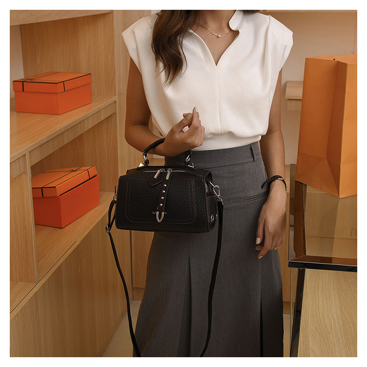 Pendolarismo Simplicity Handheld Boston Women's Premium Pillow 2024 Nuova borsa a tracolla monospalla casual alla moda_voghion.com