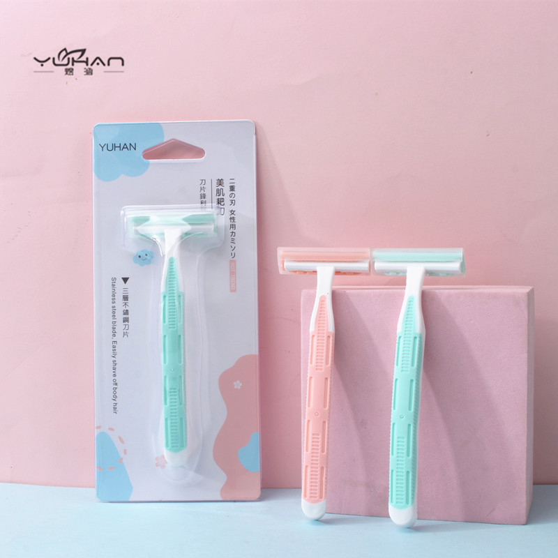 Yuhan Female uses a 3 -layer blades to scrape the wool knife single…