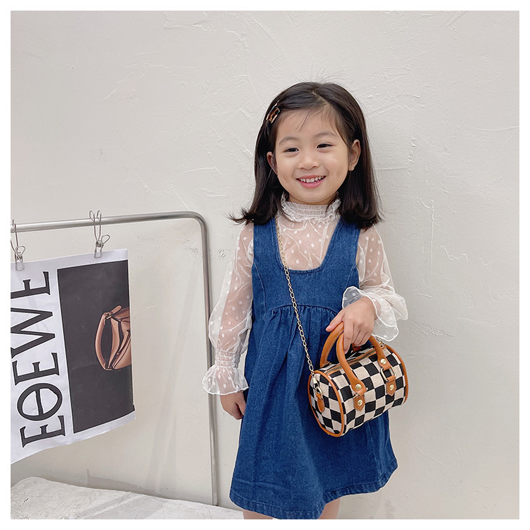 New Children's Bucket Bag 2022 Spring Korean Plaid Handbag display picture 1