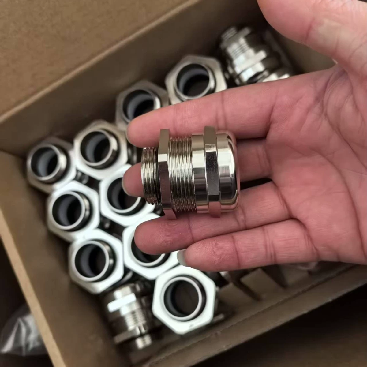 Поставка кабельных разъемов Weien. Все модели и размеры в наличии. Промышленные разъемы WNA-M25(D13-18).