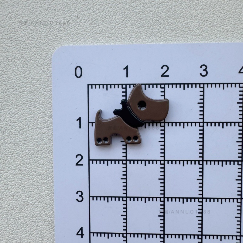 갈색 스카프 강아지