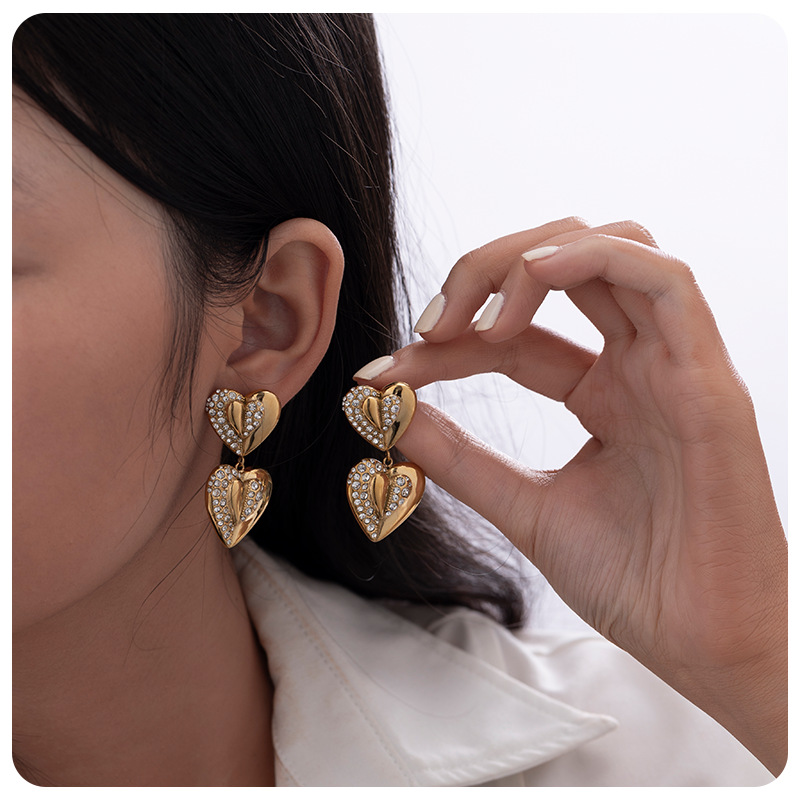 Tina transfronteriza retro dorado estilo europeo y americano amor zircón pendientes de diseño femenino exagerado pendientes de estilo retro