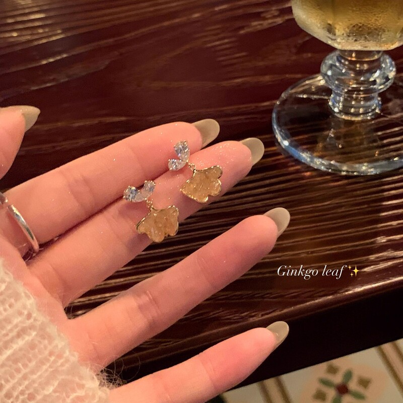 韩系闪锆碎冰枫叶耳环女轻奢高级感气质大气耳钉小众独特绝美耳饰|undefined