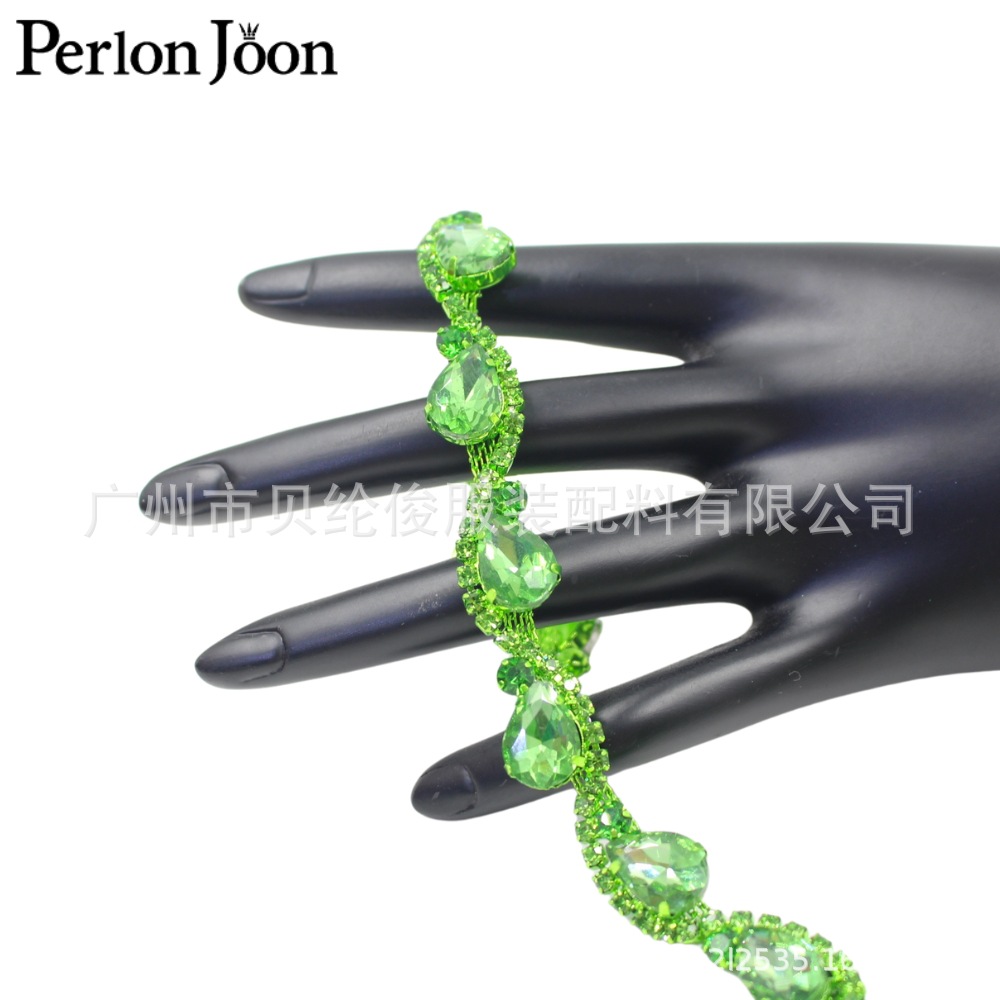 ML231 de alta calidad multicolor súper flash forma de gota de agua forma de gota de agua cadena accesorios de ropa de bricolaje borde