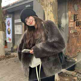 韩版美拉德灰棕环保皮外套女冬季新款圆领仿狐狸毛毛绒口袋上衣