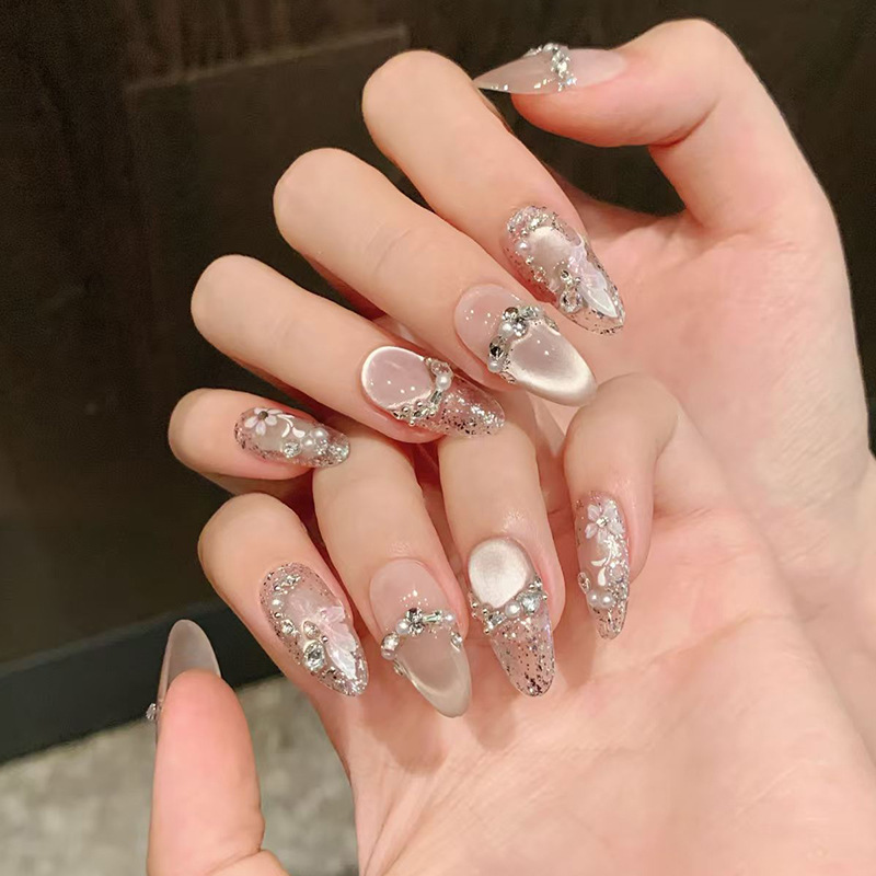 3D Flowing Light Cat Eye Peach Pink Butterfly Sparkling Diamond French Style European and American Ins Style Detachable Nail Art 30 Pieces