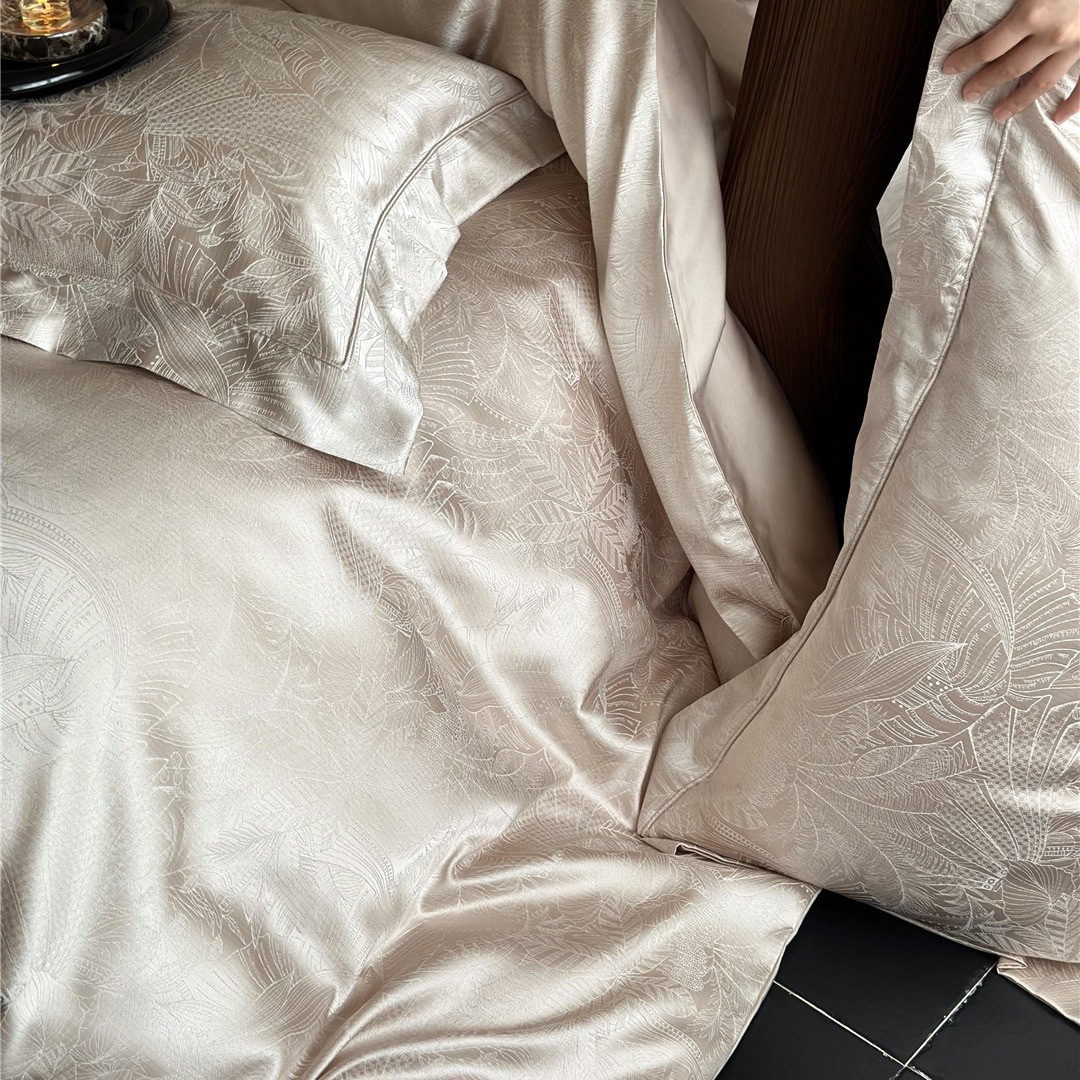 Italian Light Luxury High Precision Brocade Jacquard Bedding Bedding High-end Pure Cotton Long-staple Cotton Four-piece Set