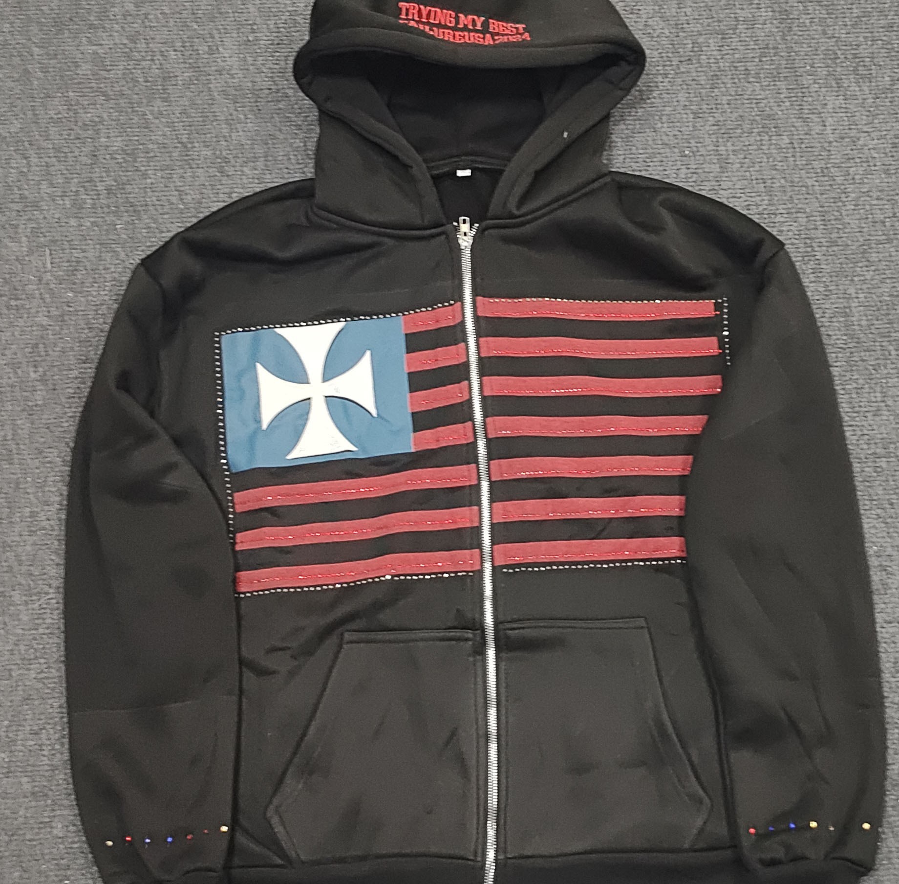 Sweat-shirt à capuche zippé tendance style hip-hop avec imprimé graphique et poches – Streetwear oversize pour homme et femme (noir/blanc, S/M/L/XL)_voghion.com