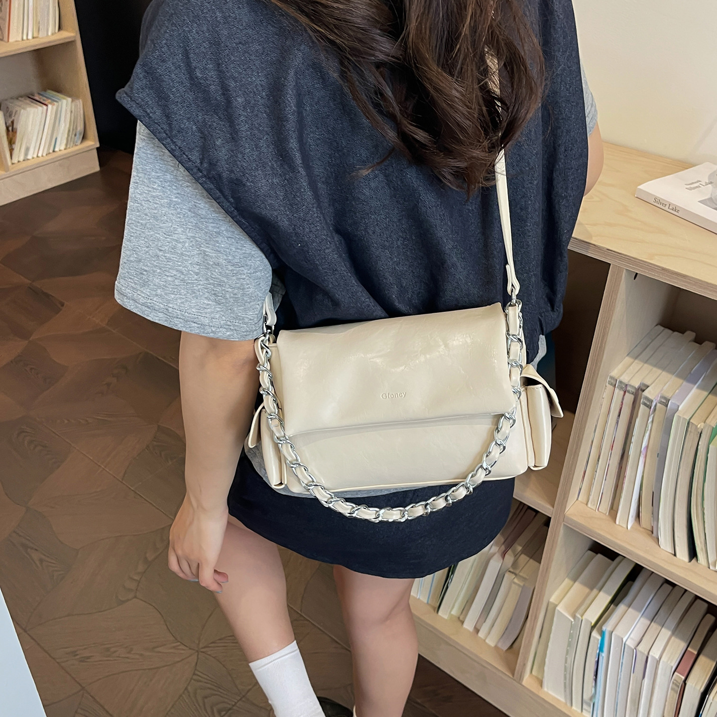 2026 verano diario moda moda cera cadena de piel de aceite brazo bolsas cuadradas de viaje ocio de hombro inclinado bolsas cuadradas