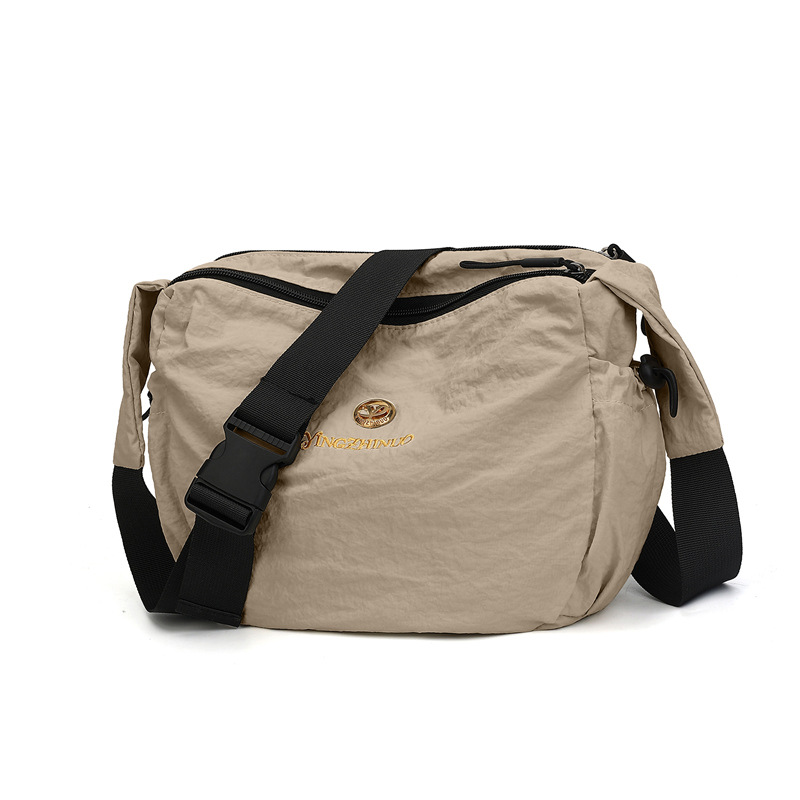 Coreano de color sólido nuevo mochila de cuatro estaciones general ocio versátil bolso de viaje de gran capacidad de viaje de trabajo bolso de hombro